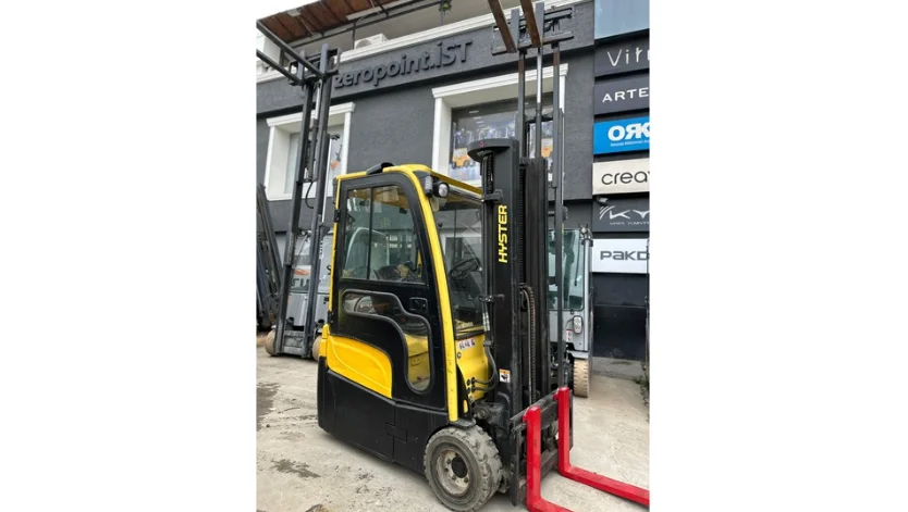 HYSTER J1.6 SWB - KABİNLİ- TRIPLEKS - 1.6 TON